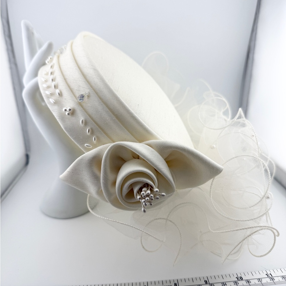 Vintage Ivory Floral Pillbox Hat with Lace in the Back